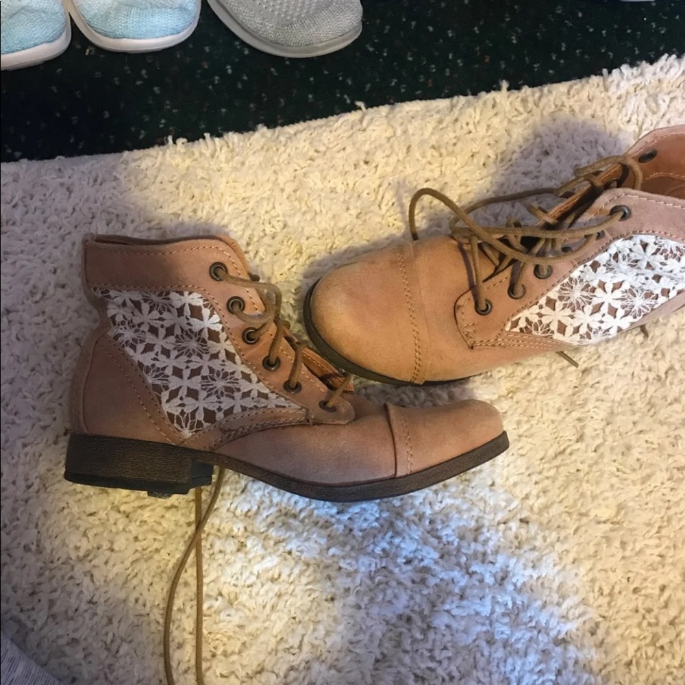 Ankle booties